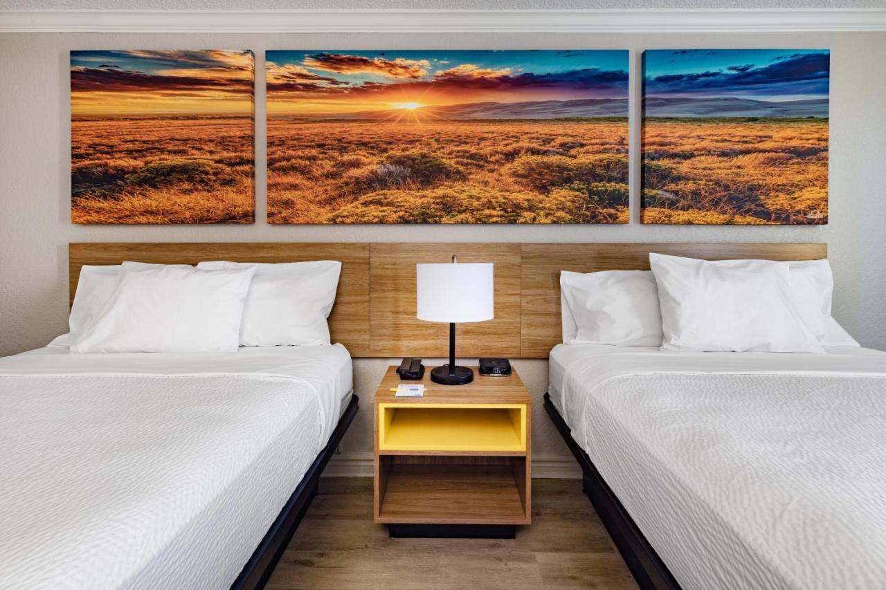 Days Inn By Wyndham Del Rio Zewnętrze zdjęcie